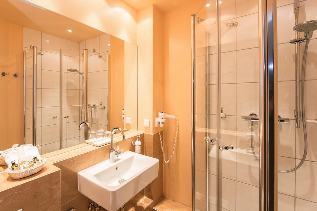 Comfort Double Room,702523168:JPEG